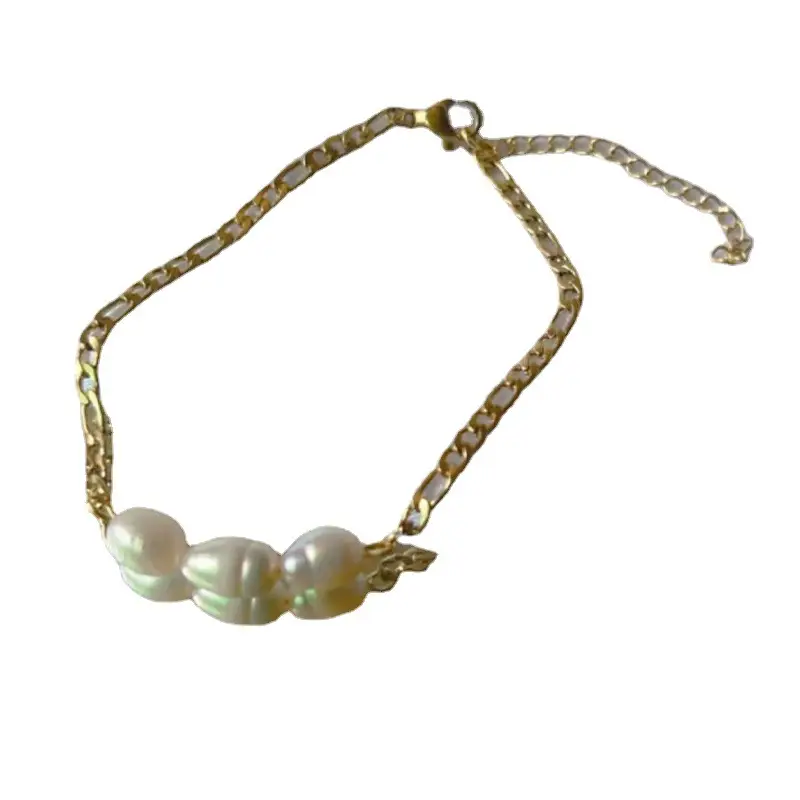 French Retro Pearl Titanium Gold Chain Necklace Set - Image 5