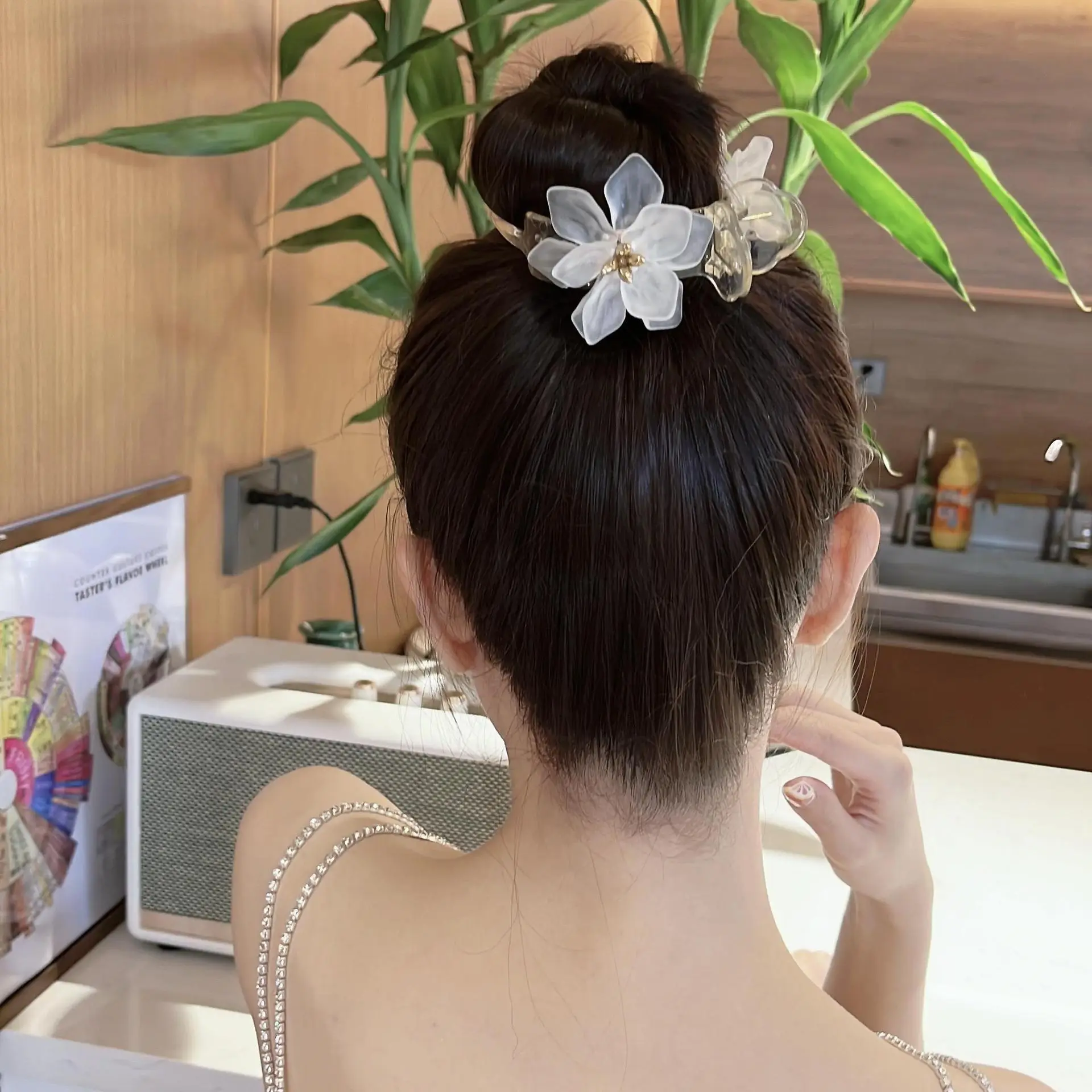 White Flower Hair Clip Korean Style Elegant - Image 6
