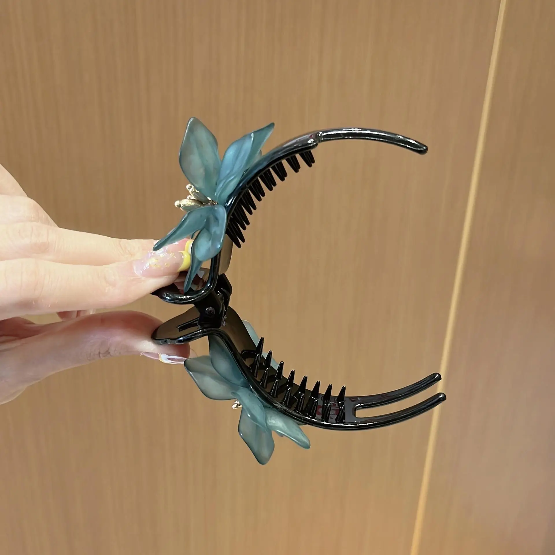 White Flower Hair Clip Korean Style Elegant - Image 7