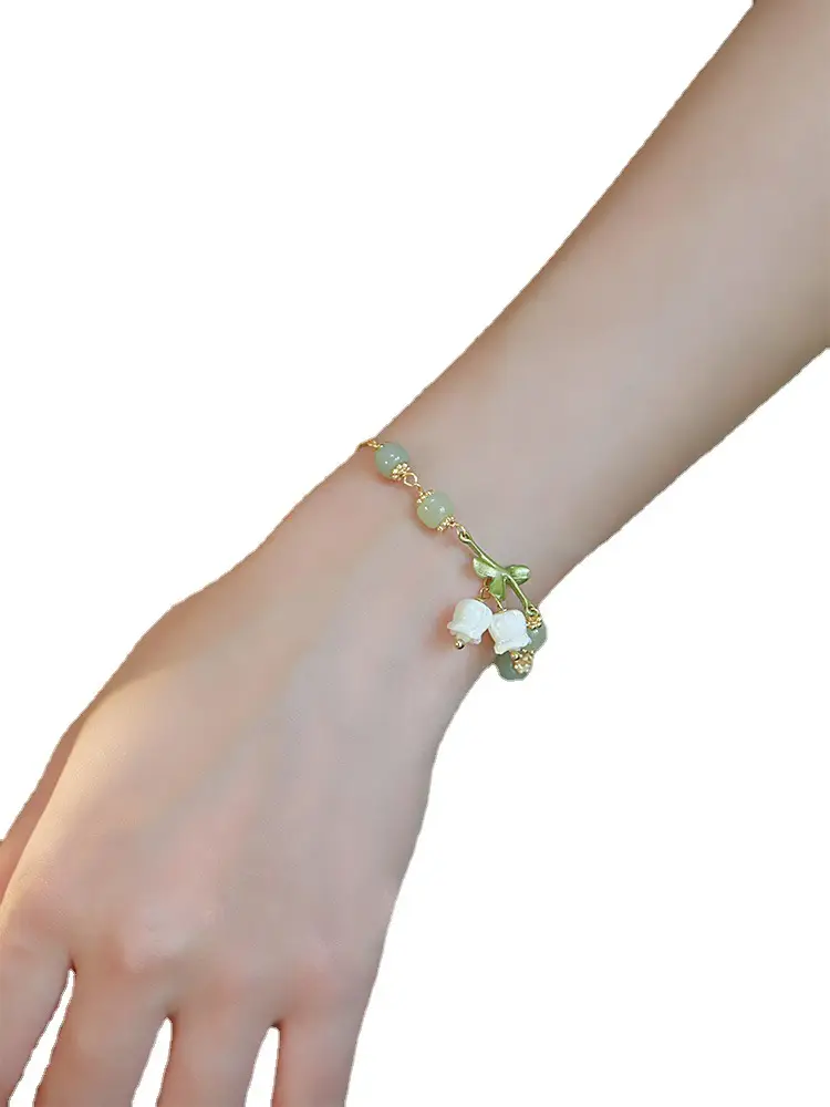 Chinese Style White Shell Lily Bracelet for Women - Image 6