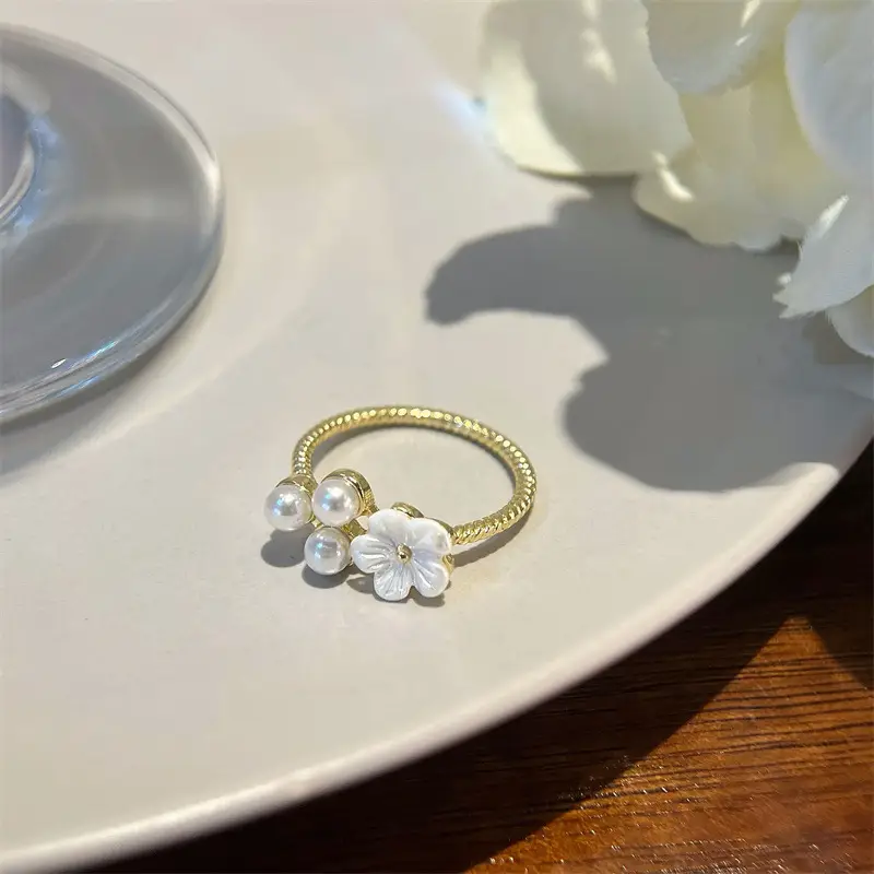 Women's Flower Pearl Finger Ring Elegant High End - Image 4