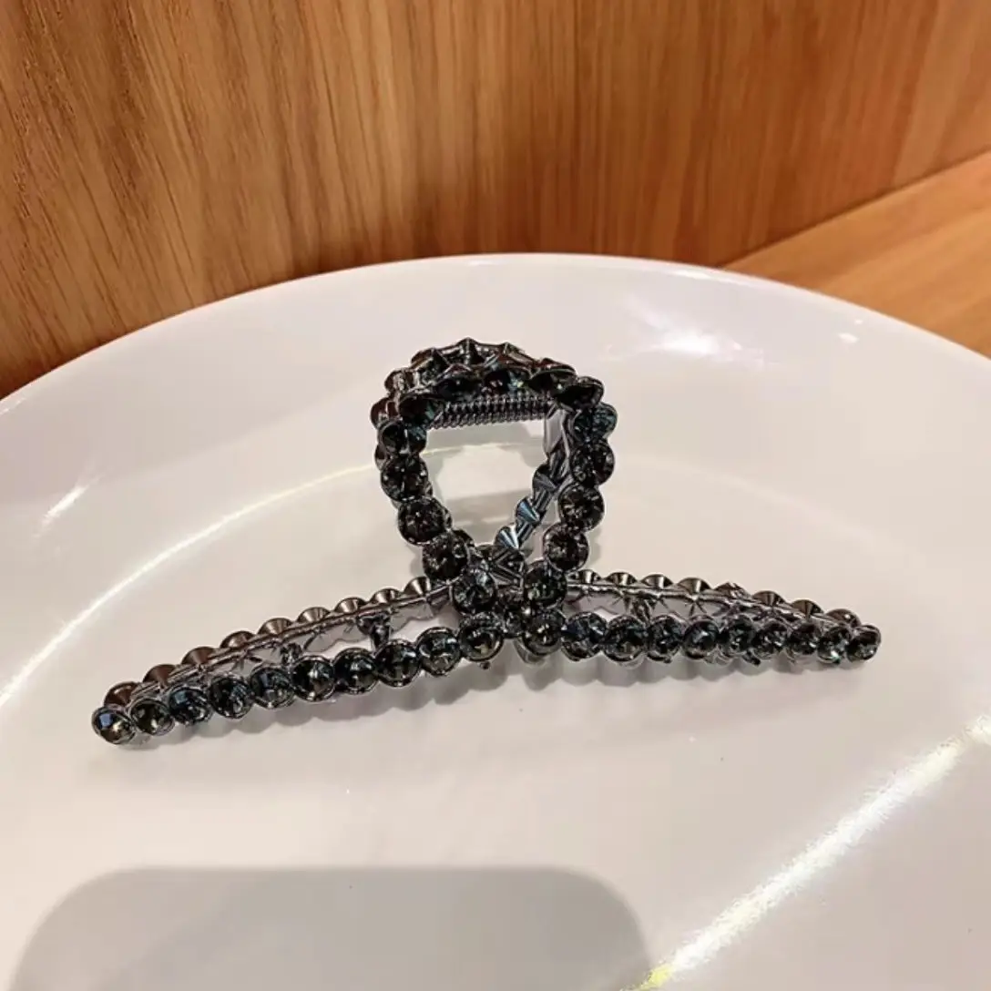 Korean Alloy Hair Clip with Big Grip Design — feature 4