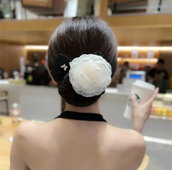 Soft Fabric Flower Hair Clip for Women — feature 13
