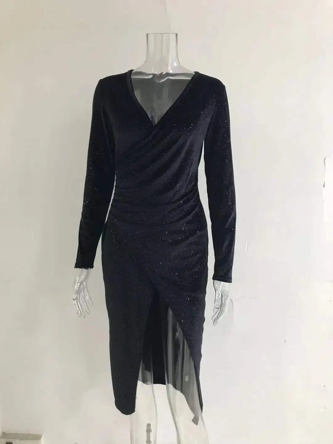 2024 Gold Velvet Leg-Revealing Evening Dress — feature 15