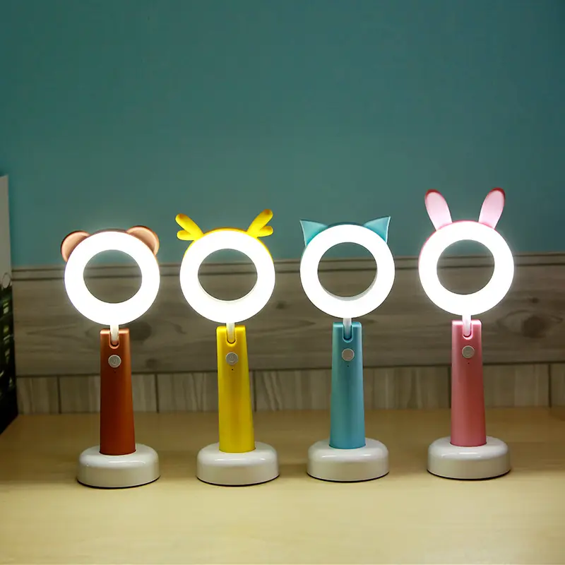 Astronaut USB Desk Lamp with Space Projection — feature 3