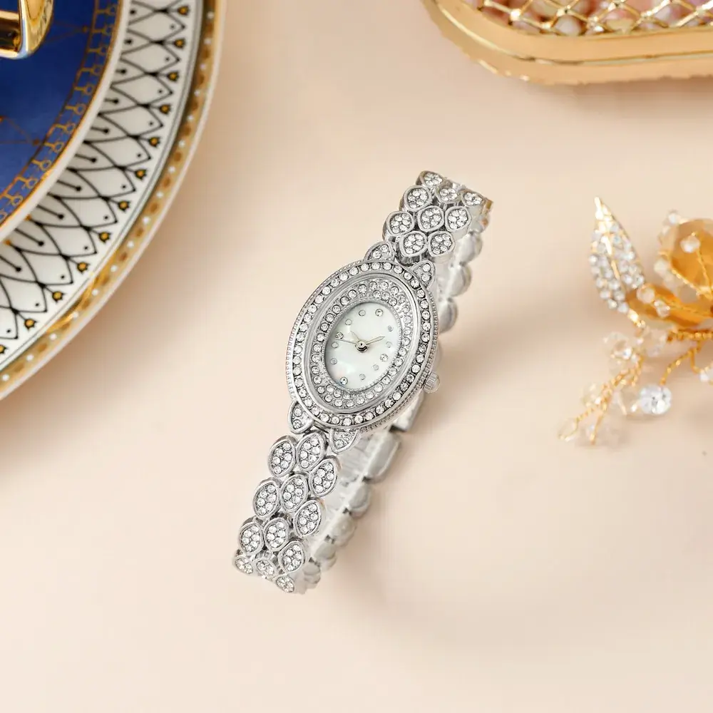 Luxury Rhinestone Women's Wristwatch with Heart Charm - Image 6