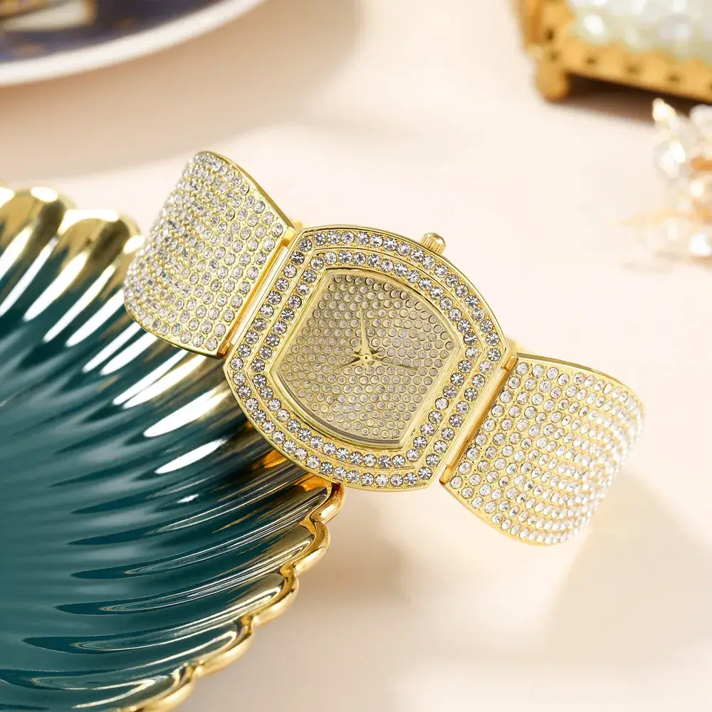 Luxury Rhinestone Ladies Watch Gold Band Simple Quartz