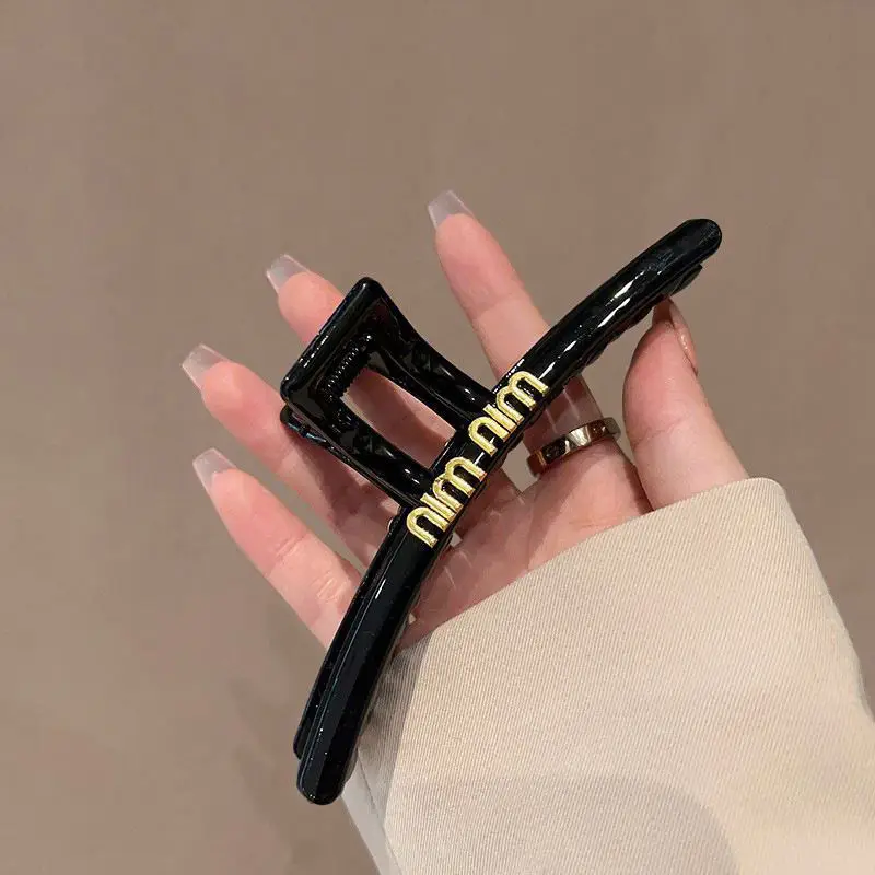 Oversized Shark Clip for Hair Grasp and Advanced Sense — feature 5