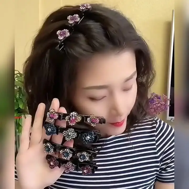 Four-Leaf Clover Hair Clip with Crystal Flower Design - Image 4
