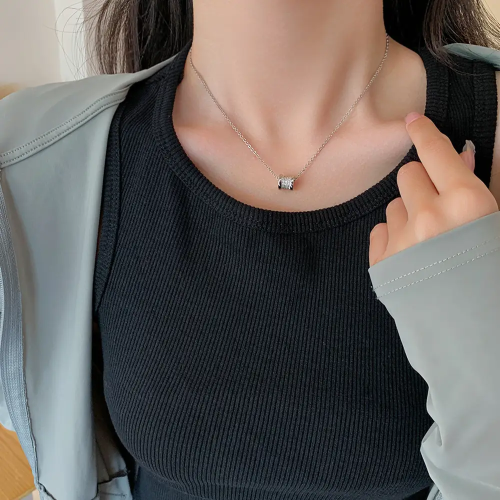 Korean Temperament Diamond Zircon Necklace for Women - Image 4