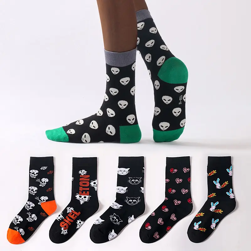 Socks men's autumn and winter stockings fancy women's socks black thick socks sports cotton socks Xinjiang cotton hip hop ins fashion socks