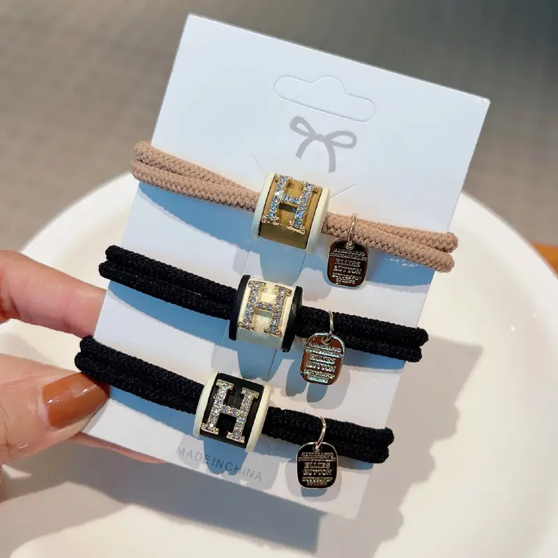 Women Retro Cylindrical Letter H Hair Ropes Black Gold Pearl — feature 3