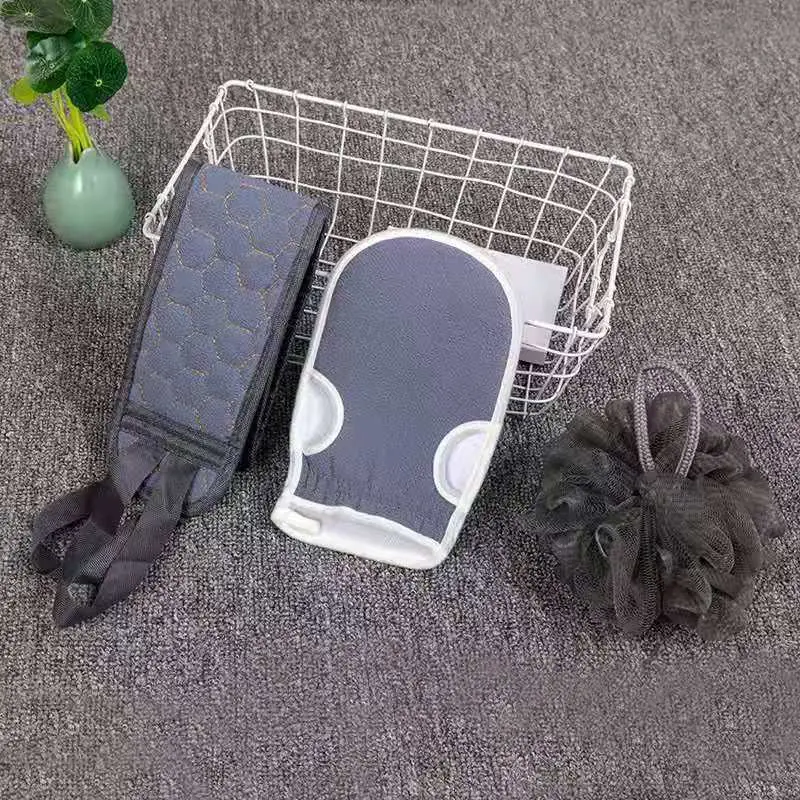 Three-Piece Bath Set with Bath Towel, Gloves & Scrub - Image 3