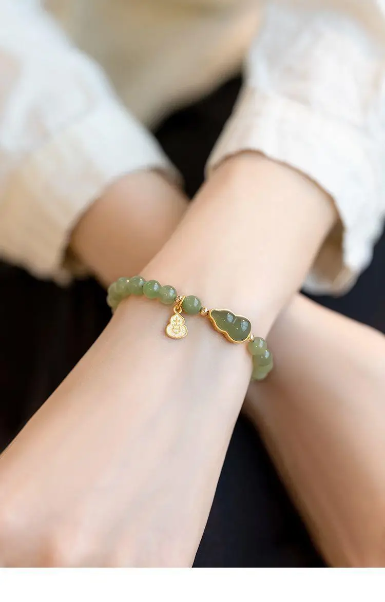 Green Jade Bracelet with Gold Plated Heart & Pearl Drop — feature 7