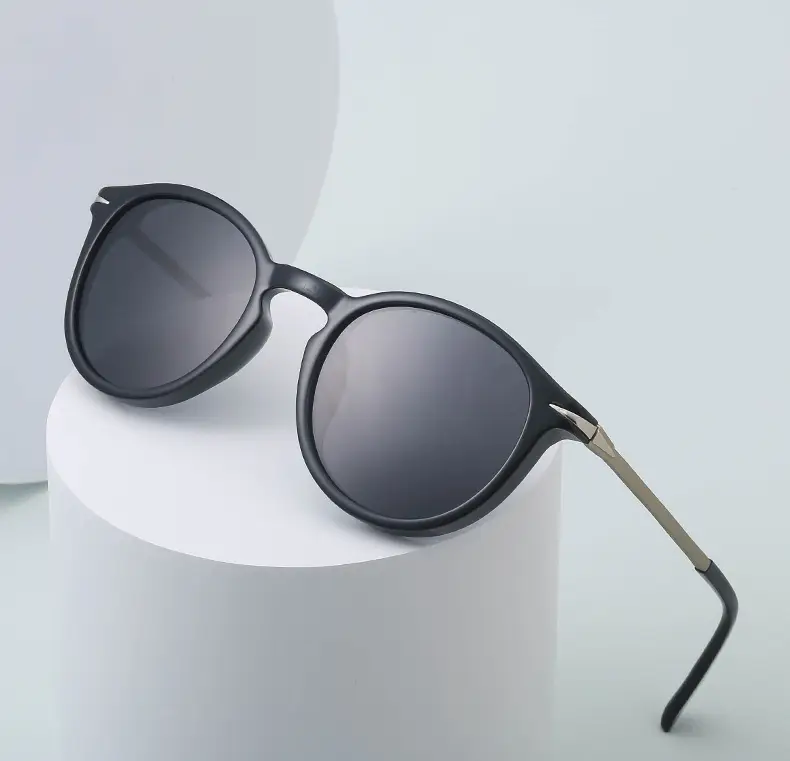 Women Retro Round Polarized Sunglasses Black Gold — feature 23