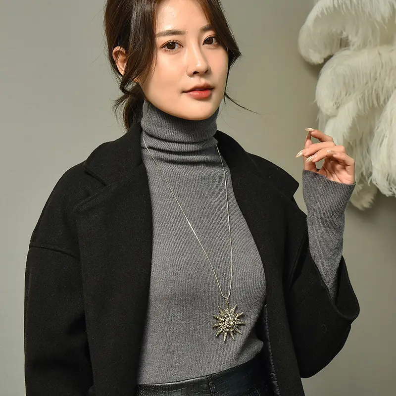 Korean Style Women Sunflower Crystal Pendant Necklace - Image 3