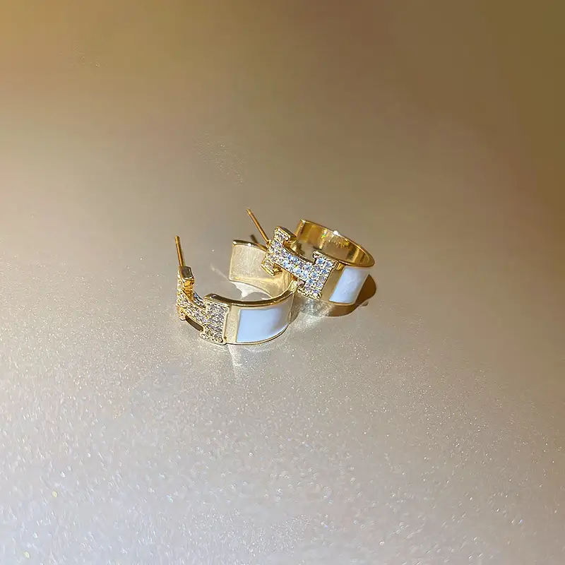 Silver Needle I-Carved Earrings for Women Real Gold Plated — feature 5