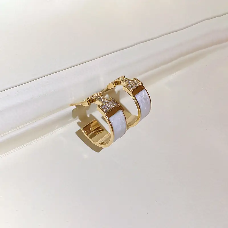 Silver Needle I-Carved Earrings for Women Real Gold Plated — feature 7