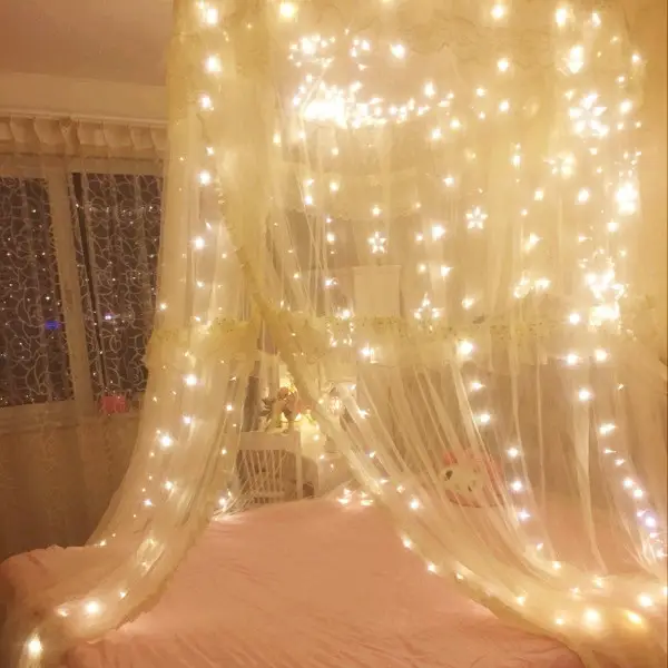 Starry Ice Flashing LED Curtain Light 3x3M - Image 4