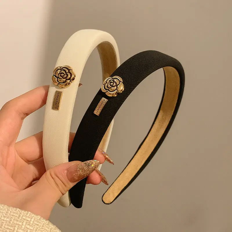 High-end Xiangfeng Camellia Hairband Black White Gold Rose - Image 4