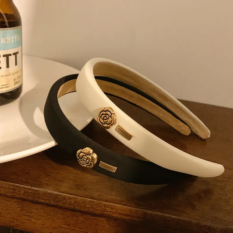 High-end Xiangfeng Camellia Hairband Black White Gold Rose - Image 6