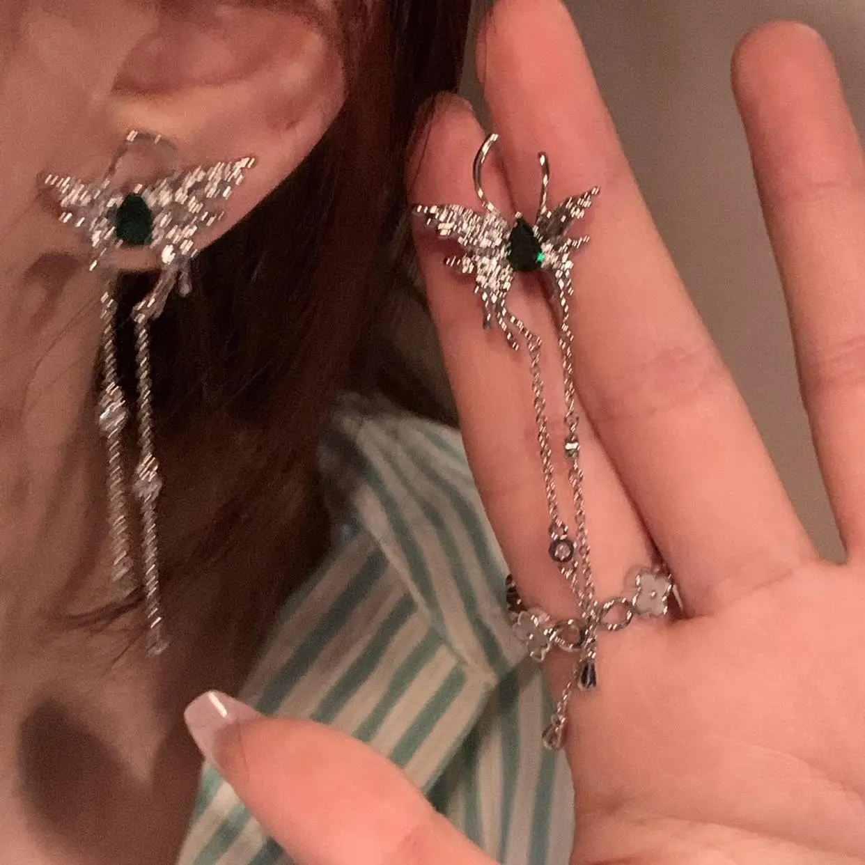 Cold Wind Face Butterfly Earrings with Tassel Chain — feature 4