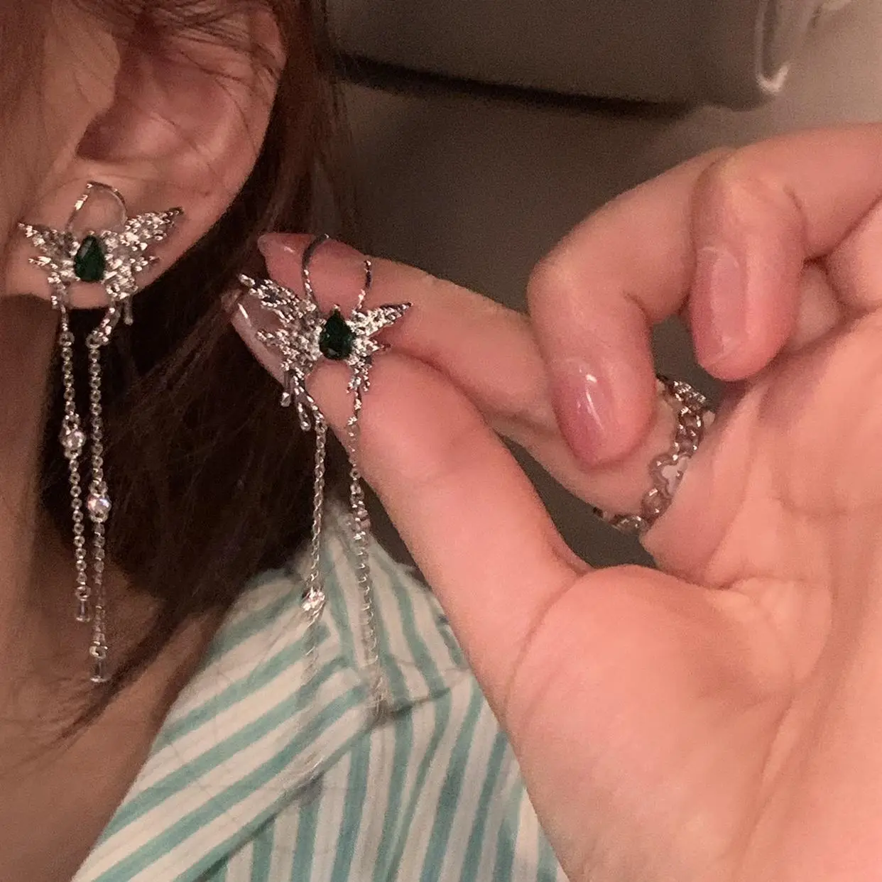 Cold Wind Face Butterfly Earrings with Tassel Chain — feature 7