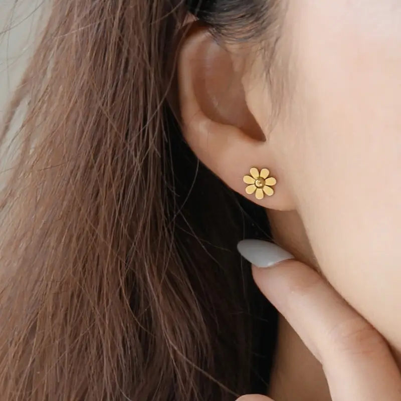 Gold Daisy Clavicle Necklace for Women - Image 2