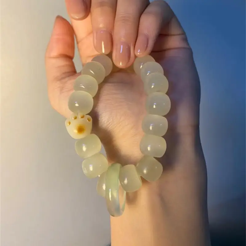 Imitation Jade Bodhi Cat Claw Bracelet Yellow