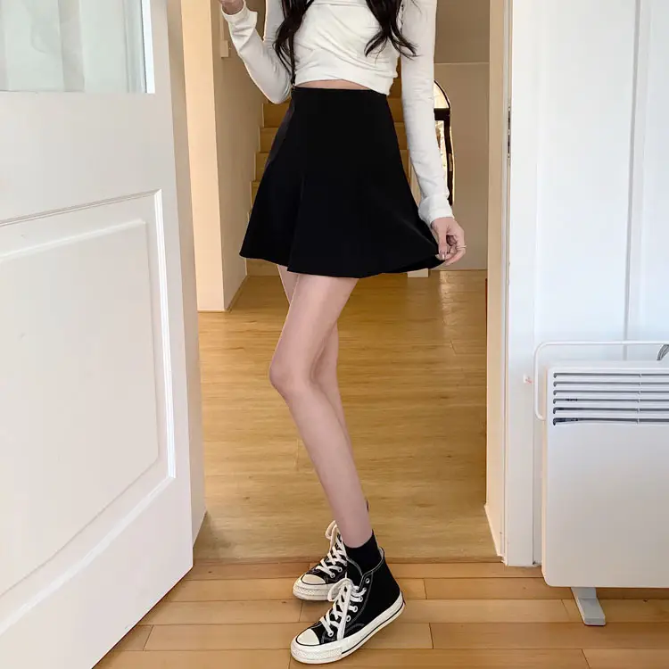 Plus-Size Black Pleated Skirt with Anti-Exposure Ruffles — feature 17