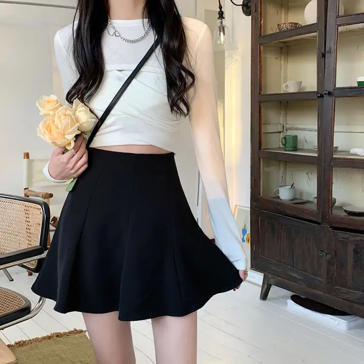 Plus-Size Black Pleated Skirt with Anti-Exposure Ruffles — feature 9