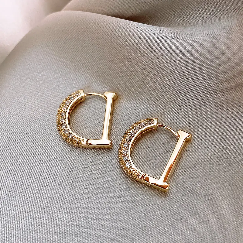 Small Letter D Full Diamond Zircon Ear Buckle Earrings - Image 4