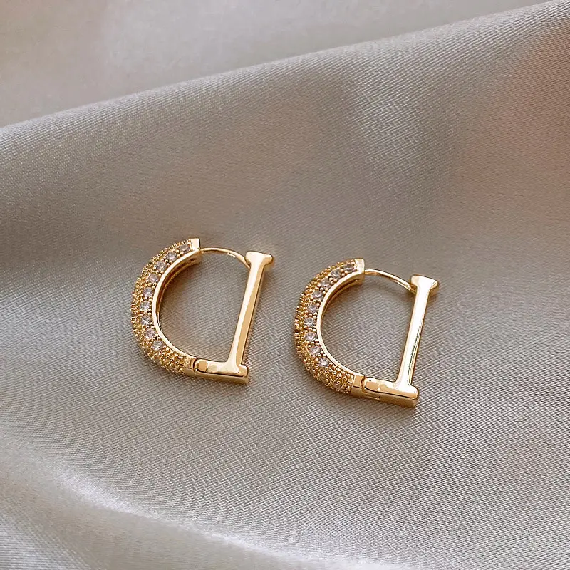 Small Letter D Full Diamond Zircon Ear Buckle Earrings — feature 3