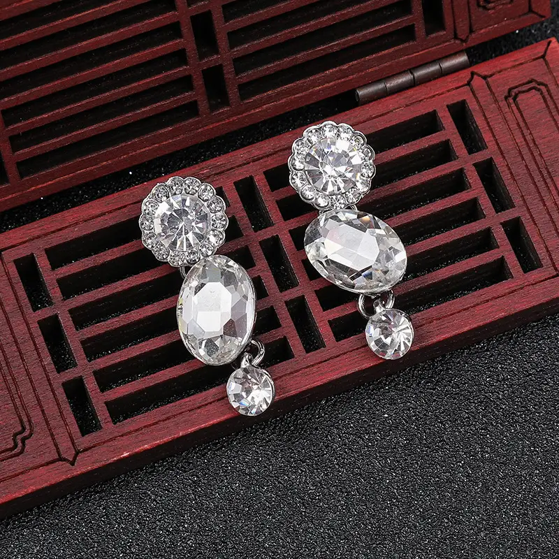 Crystal Necklace Set for Women Silver Light Luxury - Image 4