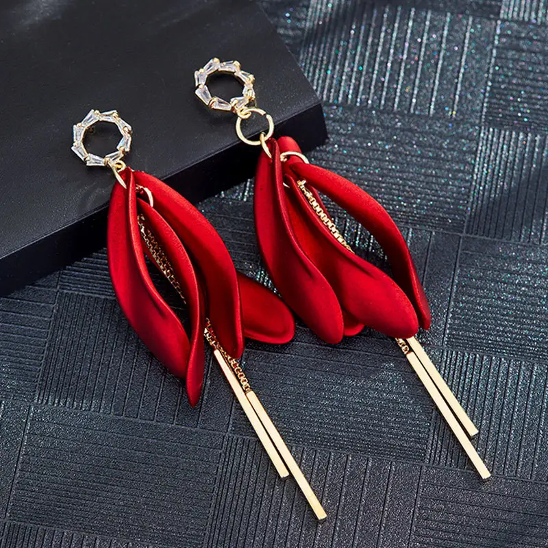 Red Chinese Style Pearl Petal Tassel Earrings for Bridal Wear - Image 36