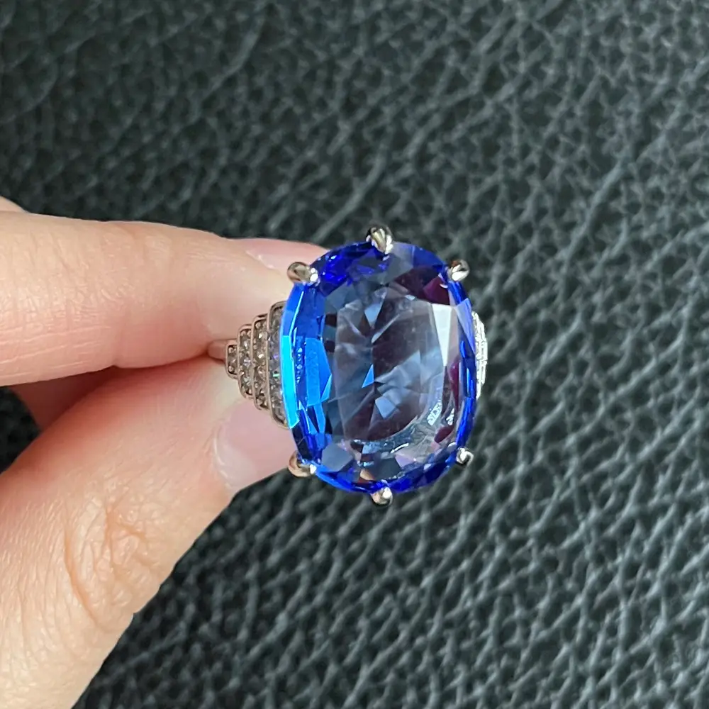 Blue Topaz Ring with 14mm Oval Cut Dimensions