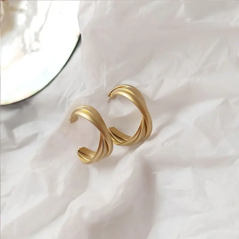58# Silver Needle-dumb gold surround C shape