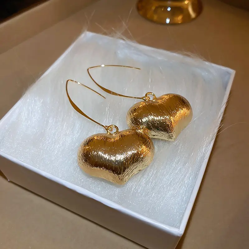 59# Golden love ear hook