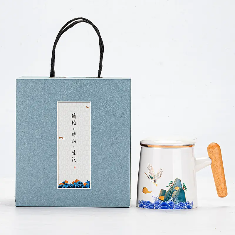 National Tide Ceramic Tea Cup with Lid and Wooden Handle