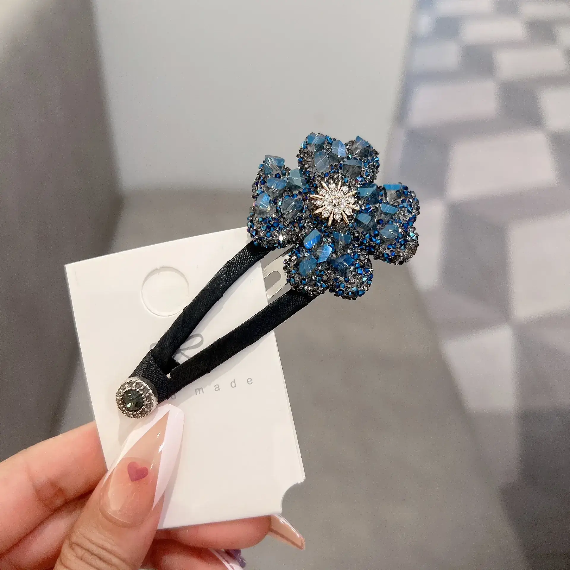 Diamond 4-Lever Flower Hair Clips for Women