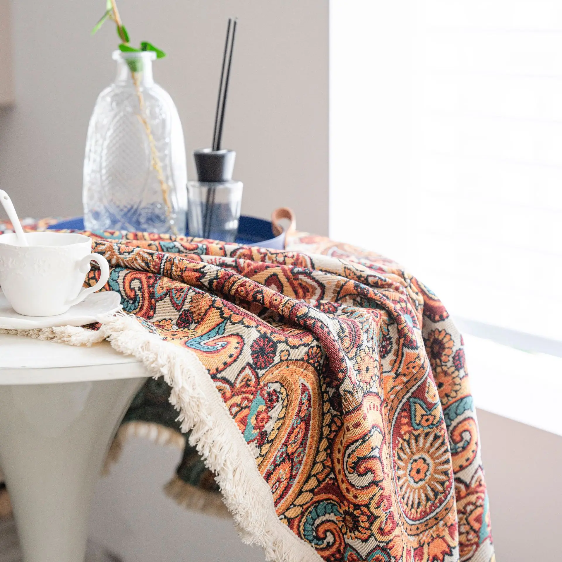 Imaki Rhyme Jacquard Tablecloth Round Patterned