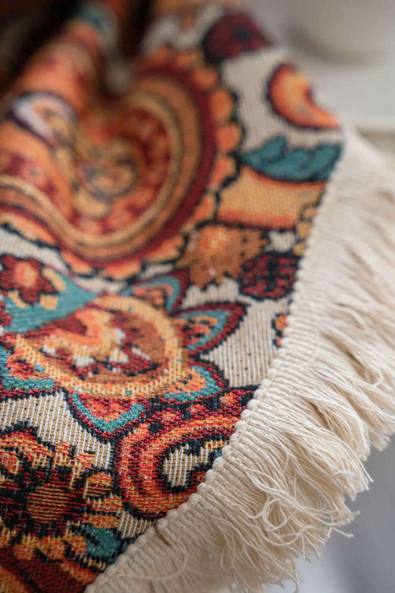 Imaki Rhyme Jacquard Tablecloth Round Patterned — feature 18