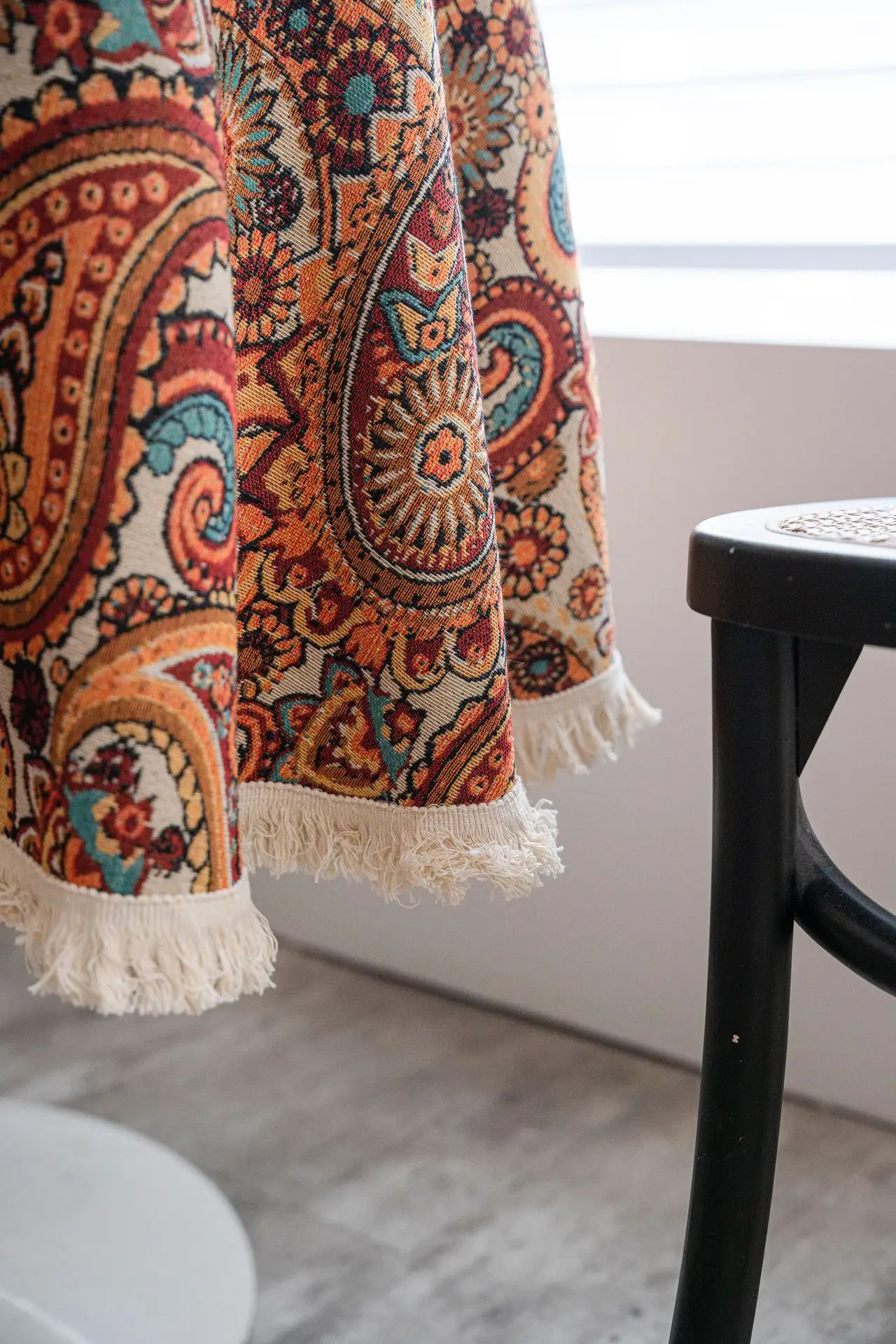 Imaki Rhyme Jacquard Tablecloth Round Patterned — feature 20
