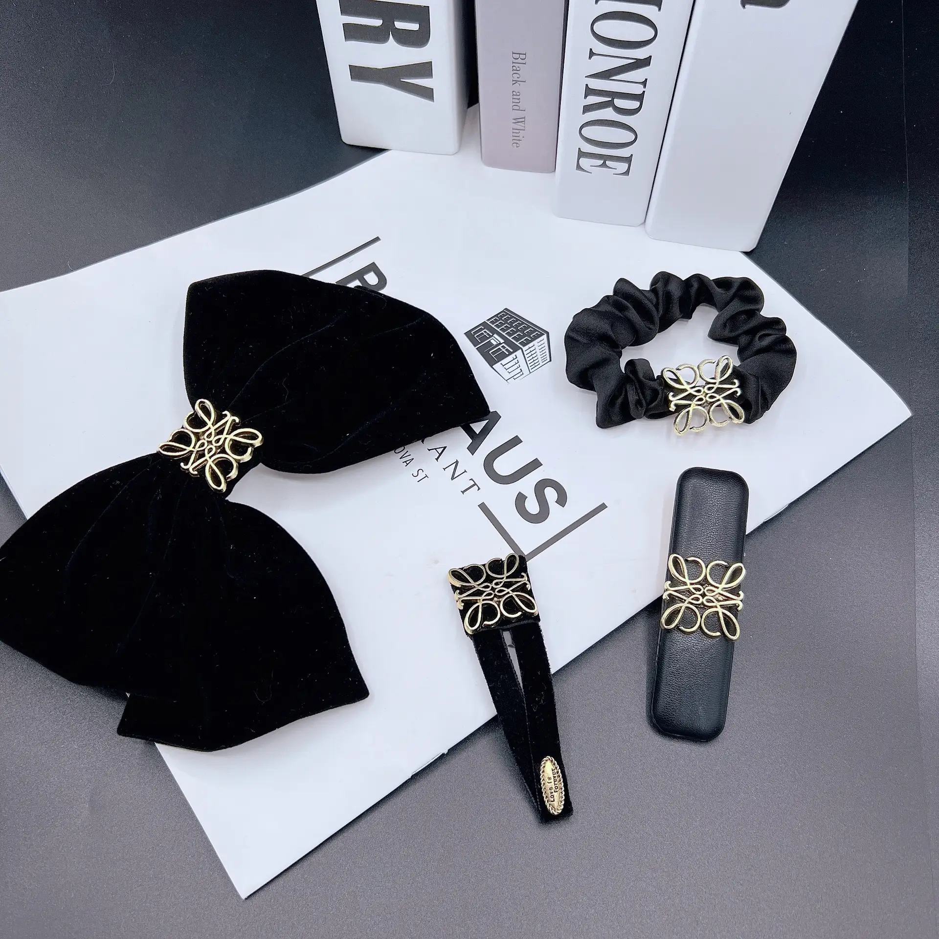 Black Gold Embellished Hair Clip with Rubber Band - Image 5