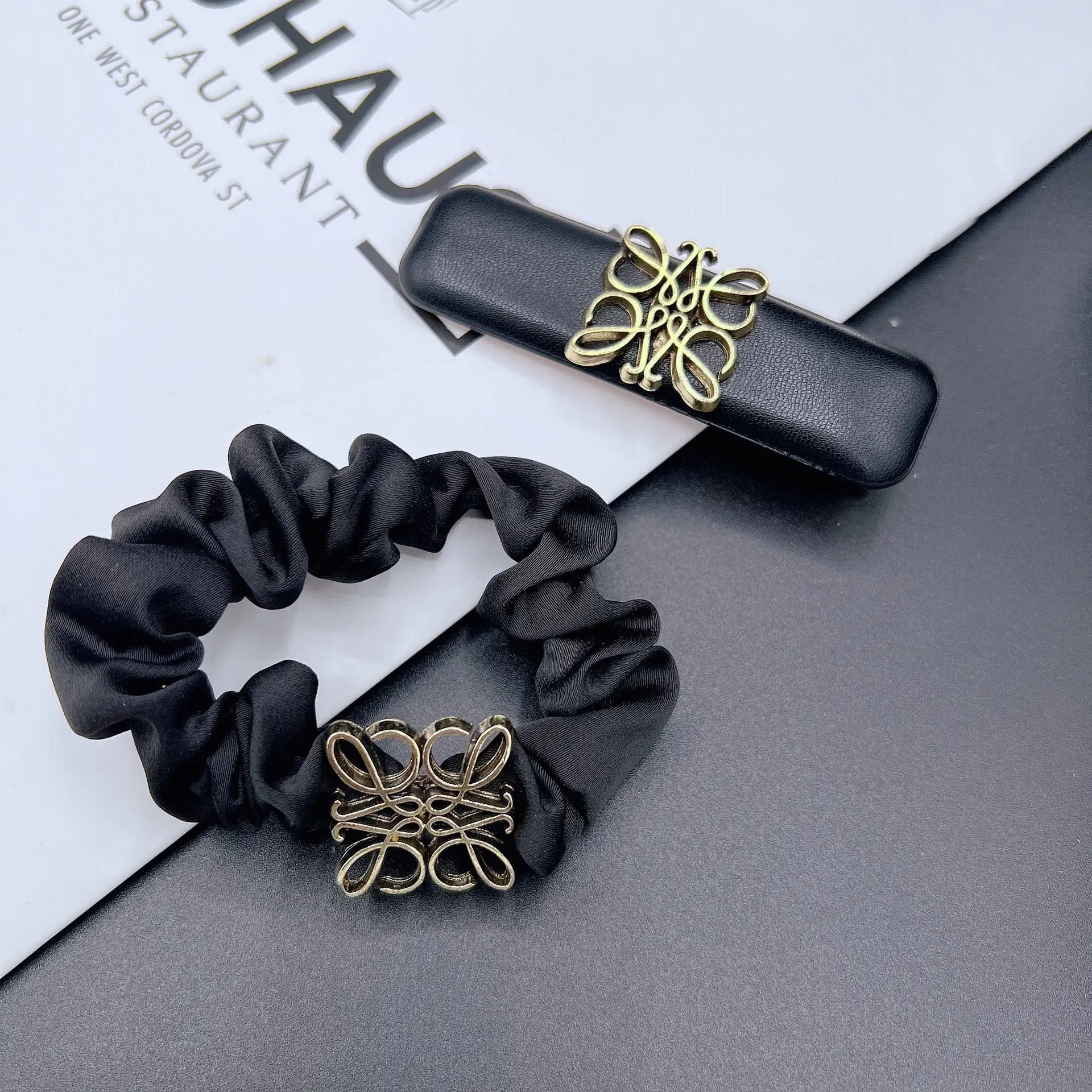 Black Gold Embellished Hair Clip with Rubber Band - Image 7