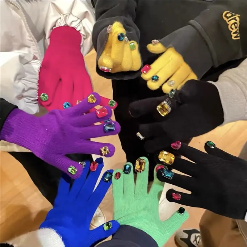 Thanos Green Knitted Diamond Nail Art Gloves for Women - Image 19