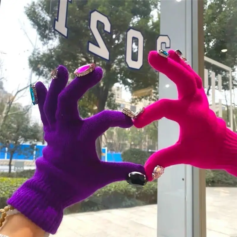 Thanos Green Knitted Diamond Nail Art Gloves for Women - Image 20