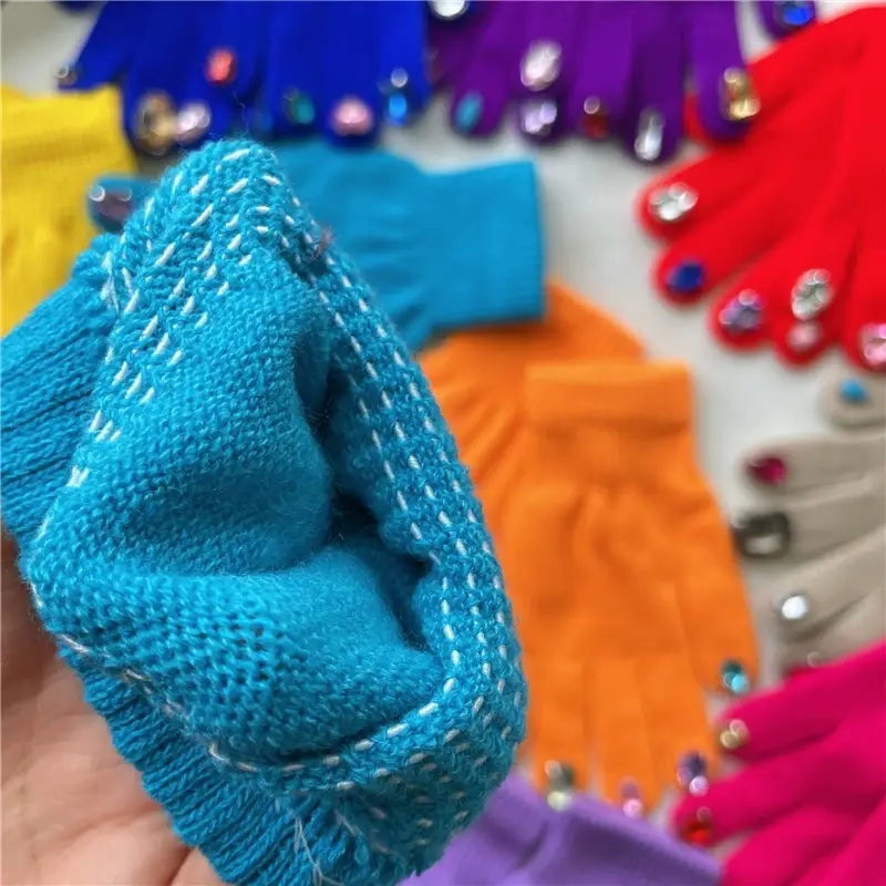 Thanos Green Knitted Diamond Nail Art Gloves for Women — feature 14