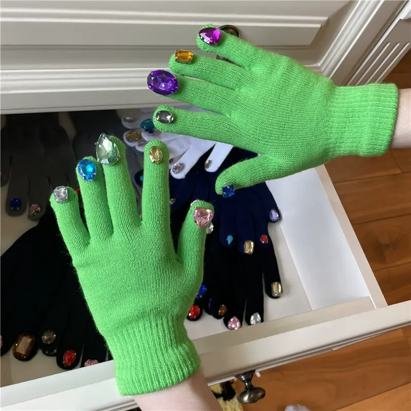 Thanos Green Knitted Diamond Nail Art Gloves for Women — feature 17
