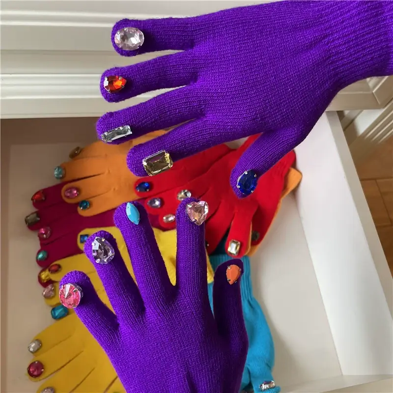 Thanos Green Knitted Diamond Nail Art Gloves for Women — feature 20